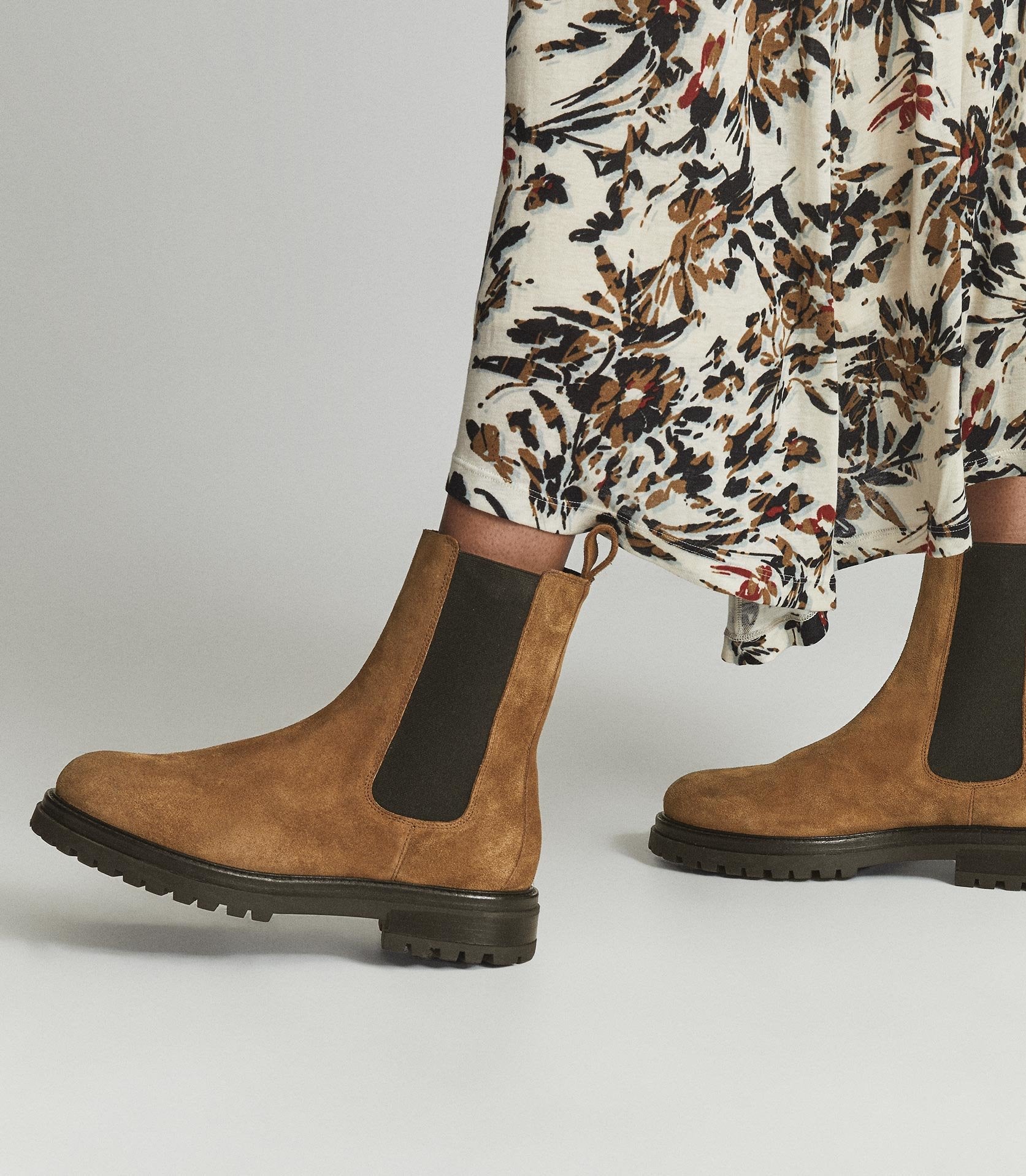 Tryk ned begå aflange Reiss Thea-chelsea Boot - Suede Chelsea Boots in Caramel, Womens, Size 9,  Reiss (Nov 2021) | WindowsWear
